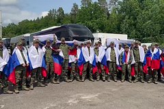 В Подмосковье приземлился самолет с вернувшимися из плена российскими военными