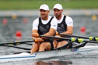 Спортсменом с обнажившимся во время забега пенисом заинтересовались бренды нижнего белья