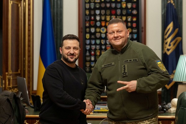 Залужный отказался войти в команду Зеленского. Правда ли экс-главком ВСУ решил стать президентом Украины? Залужный отказался войти в команду Зеленского. Правда ли экс-главком ВСУ решил стать президентом Украины?