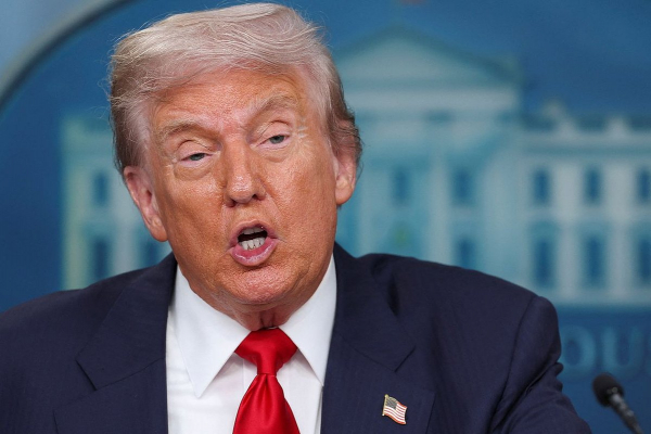 Трамп заявил, что российские танки не оказались в Киеве из-за ошибки генерала. Что на это ответили в Москве? Трамп заявил, что российские танки не оказались в Киеве из-за ошибки генерала. Что на это ответили в Москве?
