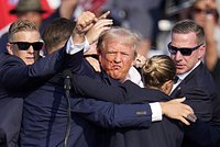 Сторонник Трампа и противник помощи Украине. На известного американского консерватора Чарли Кирка совершено покушение