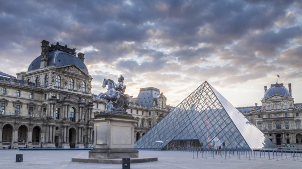 Директор Лувра Де Кар: инфраструктура музея устарела и требует модернизации