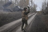 &laquo;Дегенерат слил место высадки&raquo;. Украинский спецназ на &laquo;Черных ястребах&raquo; высадился у Красноармейска и сразу попал под удары дронов