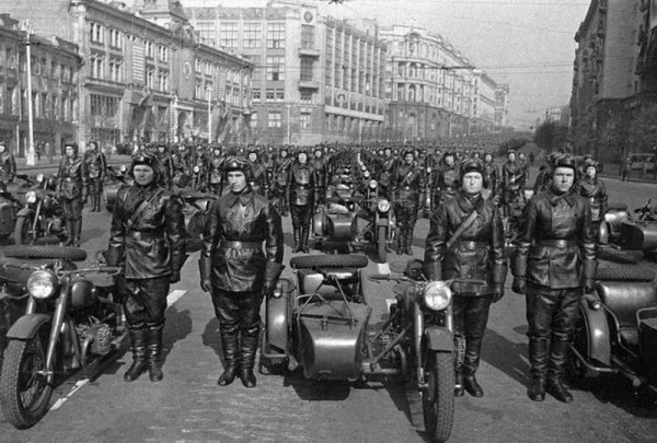 Эммануил Евзерихин: летопись советской эпохи в объективе классика фотографии