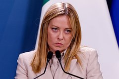 В старинной римской базилике обнаружили лик премьера Италии