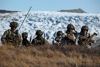 США готовятся к первым переговорам по Гренландии. Трамп вновь пугает всех Россией и требует отдать остров