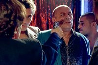 Шутившего про инвалида и Иисуса комика Останина отправили в колонию. Стендапер слушал приговор в худи с надписью &laquo;Бесы&raquo;