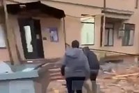 В Севастополе прогремел мощный взрыв в жилом доме. Стены здания обрушились, а под завалами нашли тела погибших. Что известно о ЧП?