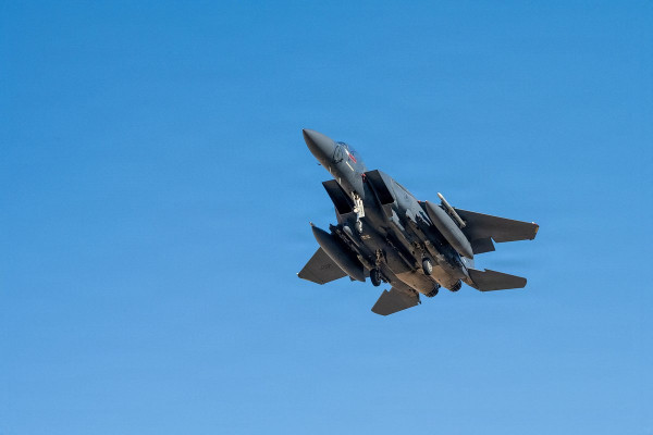 В крушении F-15 в Иране увидели российский след. Поиски его пилота обернулись для США беспрецедентными потерями авиатехники