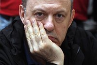 Тайные встречи и пакеты с алкоголем. Бывший зам российского губернатора раскрыл, как носил взятки своему шефу каждый месяц