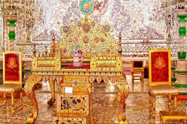 &laquo;Павлиний трон&raquo; Великих Моголов &mdash; самая дорогая мебель в истории