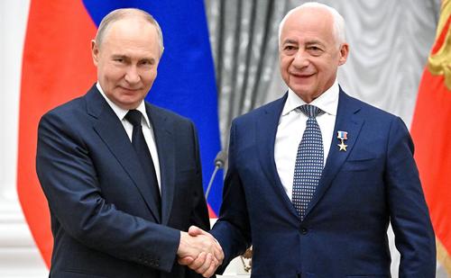 Митрополит Иларион призвал россиян молиться о здравии Владимира Спивакова 