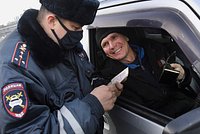 Без руки или ноги. В России разрешили людям с ограниченными возможностями водить грузовики и общественный транспорт